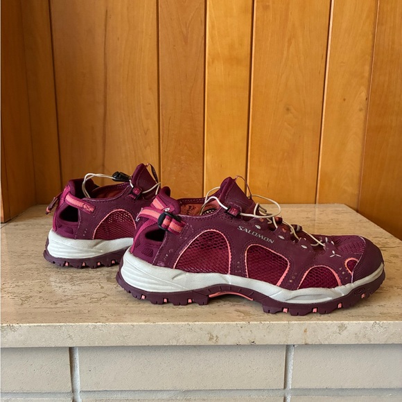 Salomon Burgundy and Pink Trail Water Shoes Camping Adjustable - Picture 4 of 11